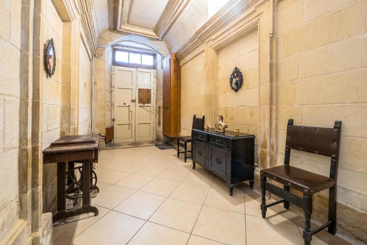 Valletta Main Street Apartment Deluxe Exterior foto