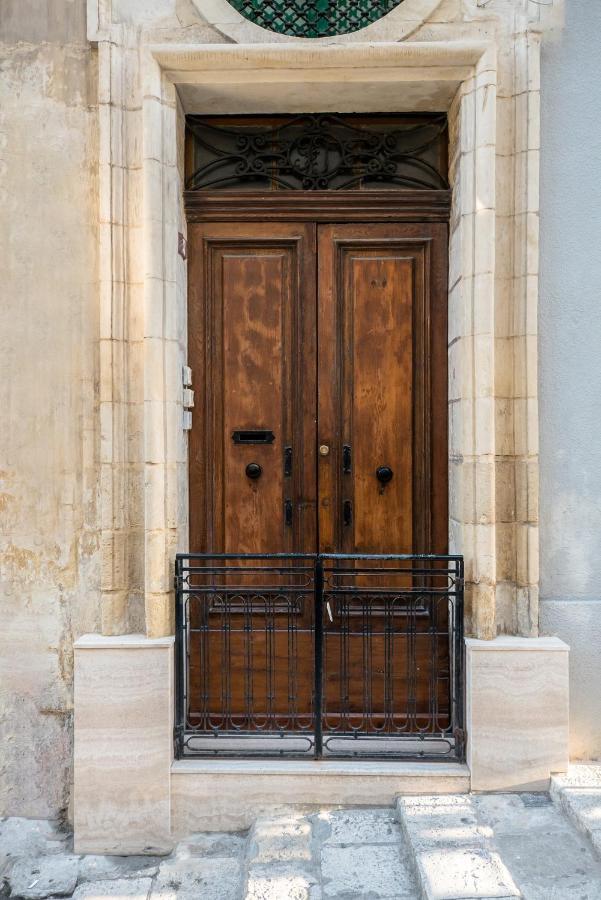 Valletta Main Street Apartment Deluxe Exterior foto